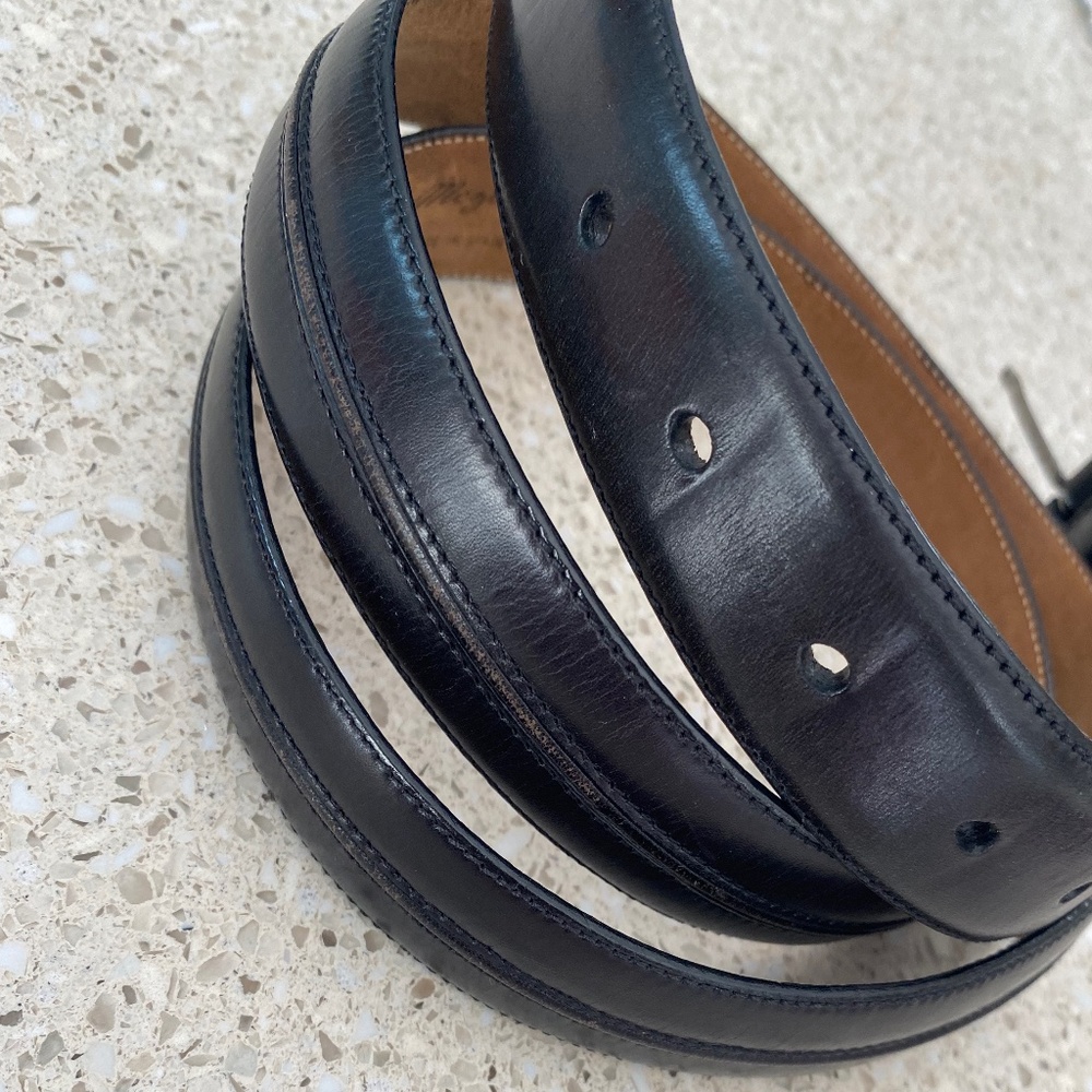 Mezlan Men’s Black leather belt size 42